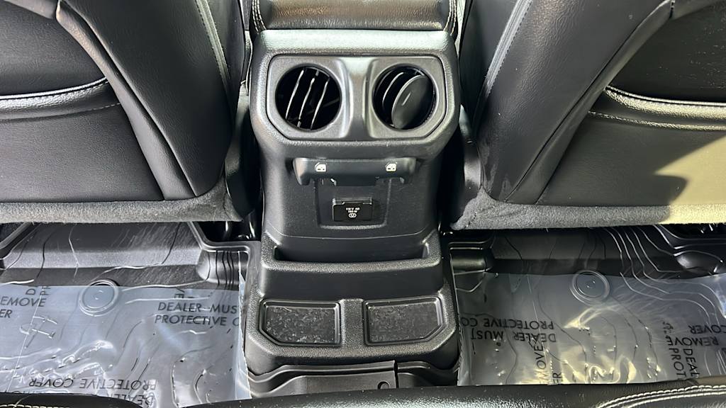 Thumbnail: 2022 Jeep Wrangler - 29