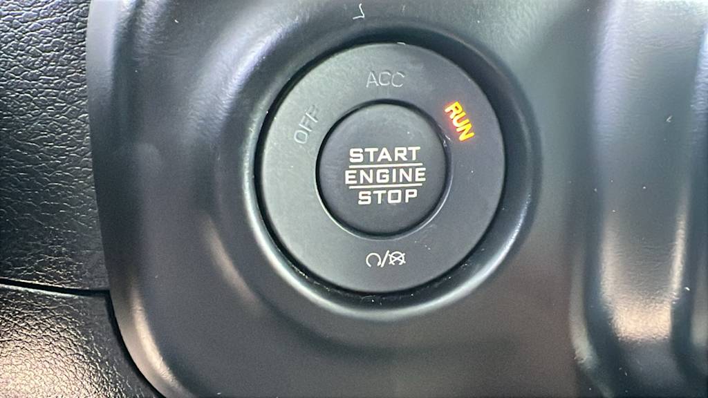 Thumbnail: 2022 Jeep Wrangler - 24