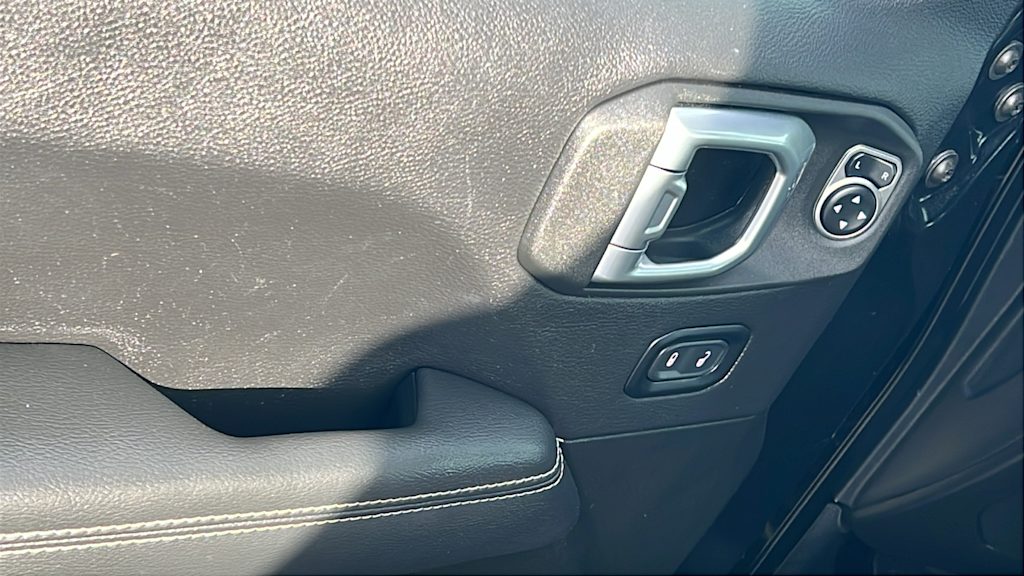 Thumbnail: 2023 Jeep Wrangler - 27