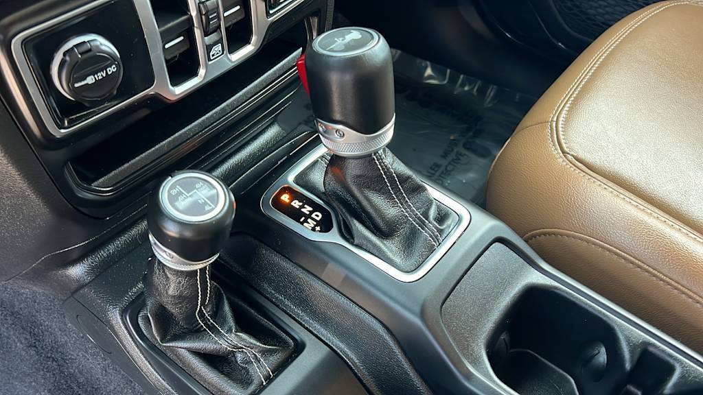 Thumbnail: 2023 Jeep Wrangler - 15