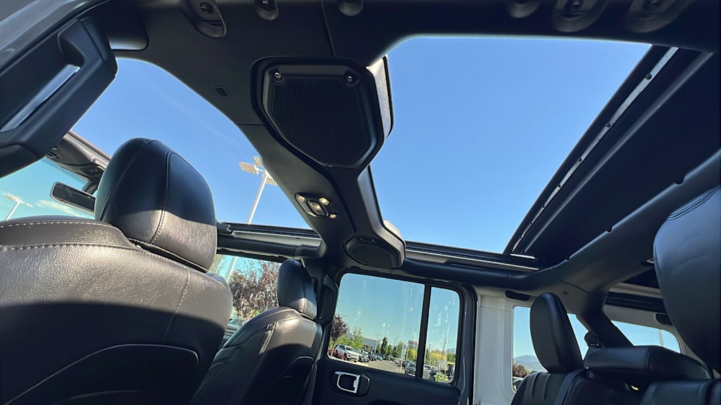 Thumbnail: 2023 Jeep Wrangler - 32