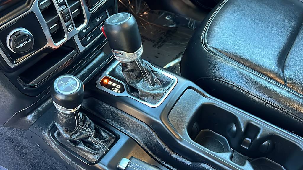 Thumbnail: 2023 Jeep Wrangler - 15