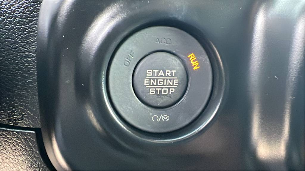 Thumbnail: 2023 Jeep Wrangler - 24