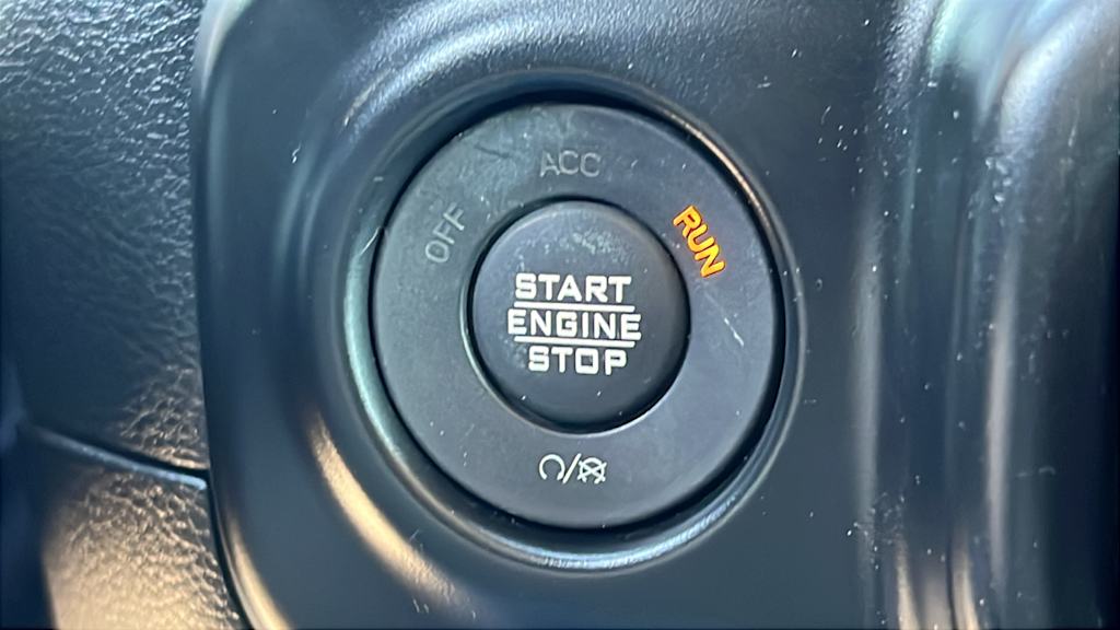 Thumbnail: 2023 Jeep Wrangler - 23