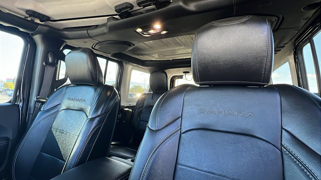 Thumbnail: 2023 Jeep Wrangler - 21