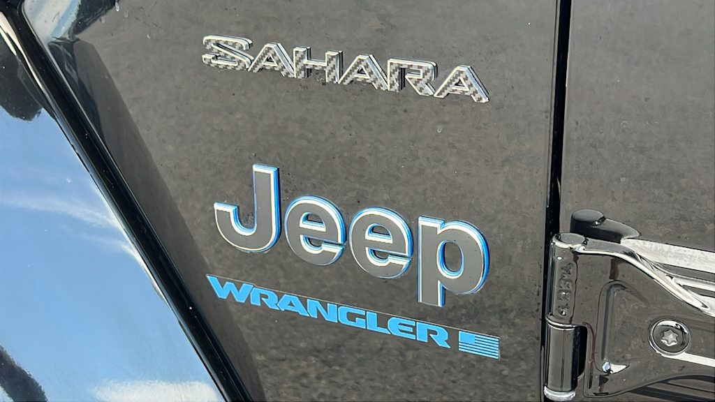 Thumbnail: 2023 Jeep Wrangler - 7