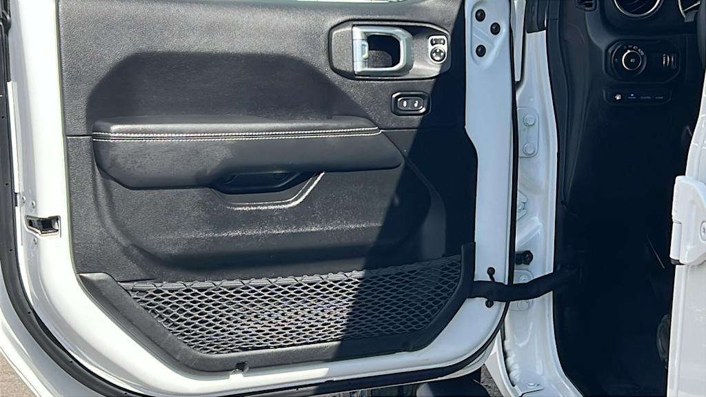 Thumbnail: 2023 Jeep Wrangler - 29