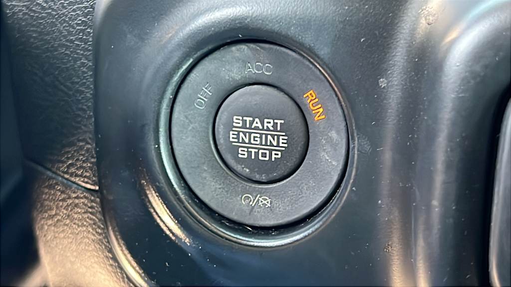 Thumbnail: 2023 Jeep Wrangler - 25