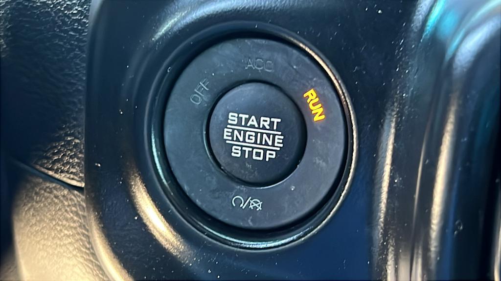 Thumbnail: 2021 Jeep Wrangler - 24