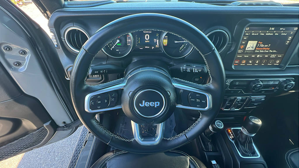 Thumbnail: 2022 Jeep Wrangler - 9