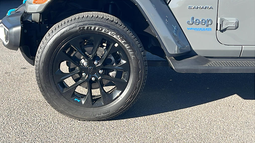 Thumbnail: 2022 Jeep Wrangler - 8
