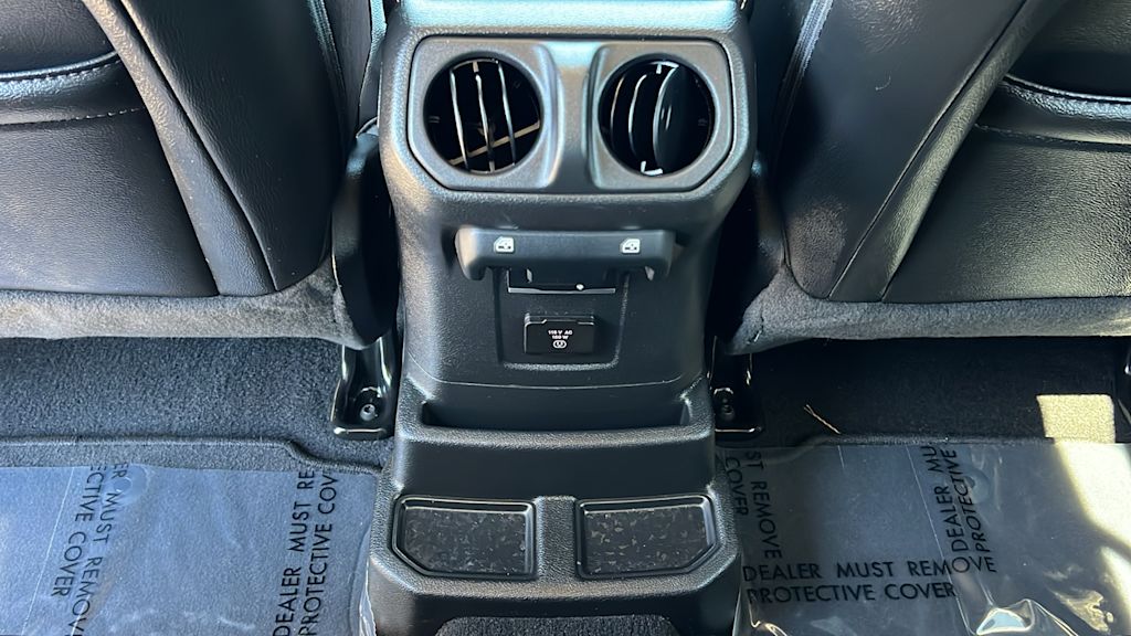 Thumbnail: 2022 Jeep Wrangler - 29