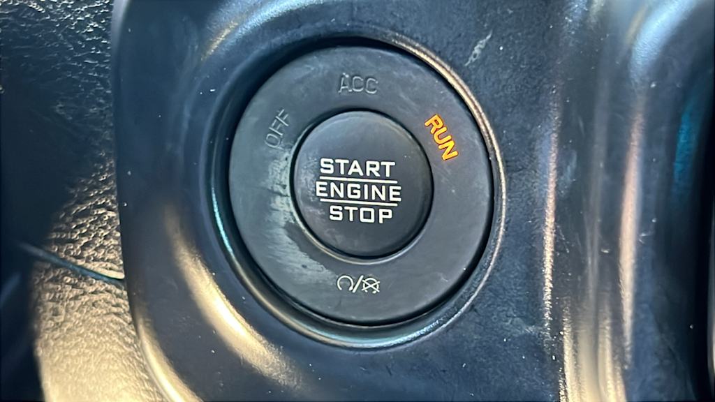 Thumbnail: 2022 Jeep Wrangler - 24
