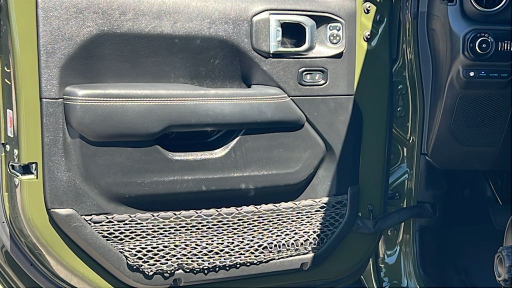 Thumbnail: 2022 Jeep Wrangler - 28