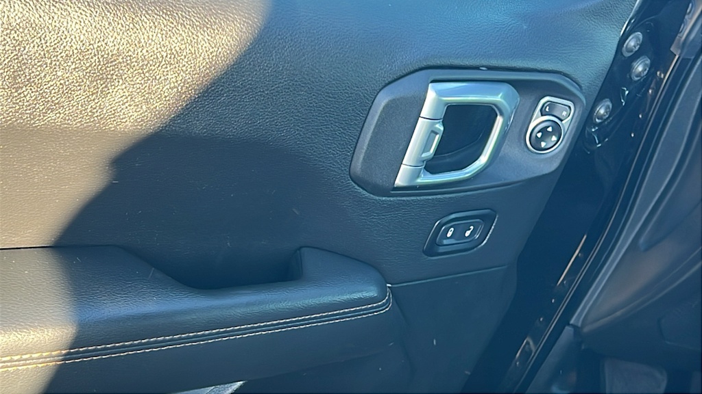 Thumbnail: 2022 Jeep Wrangler - 27