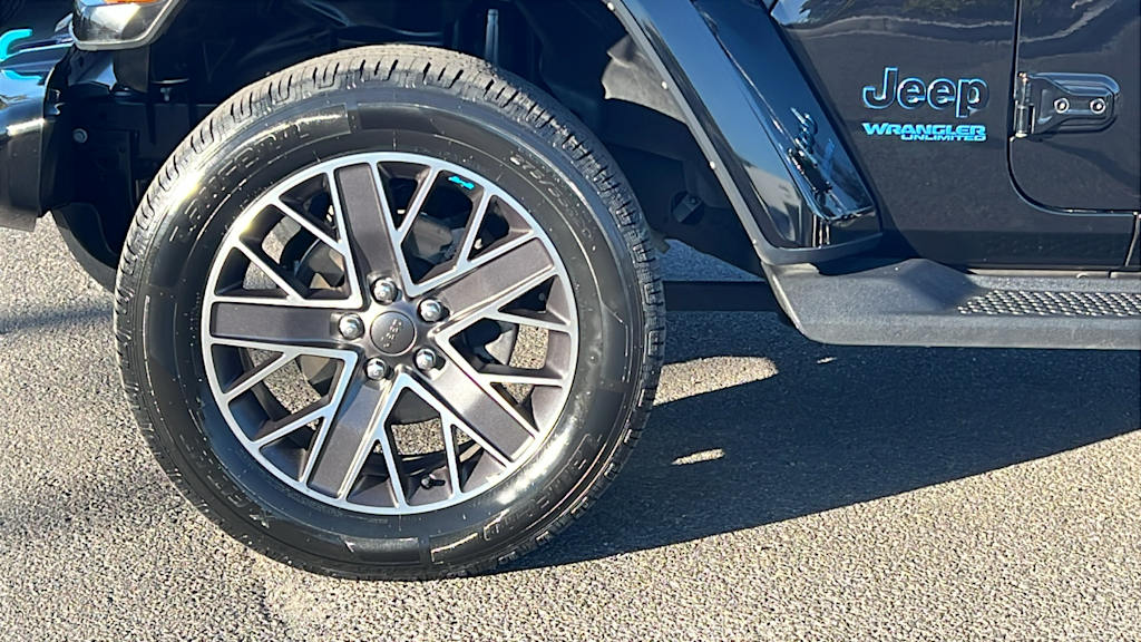 Thumbnail: 2022 Jeep Wrangler - 7