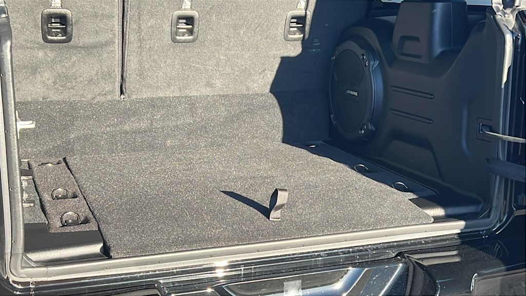 Thumbnail: 2022 Jeep Wrangler - 30