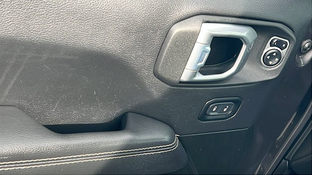 Thumbnail: 2023 Jeep Wrangler - 27