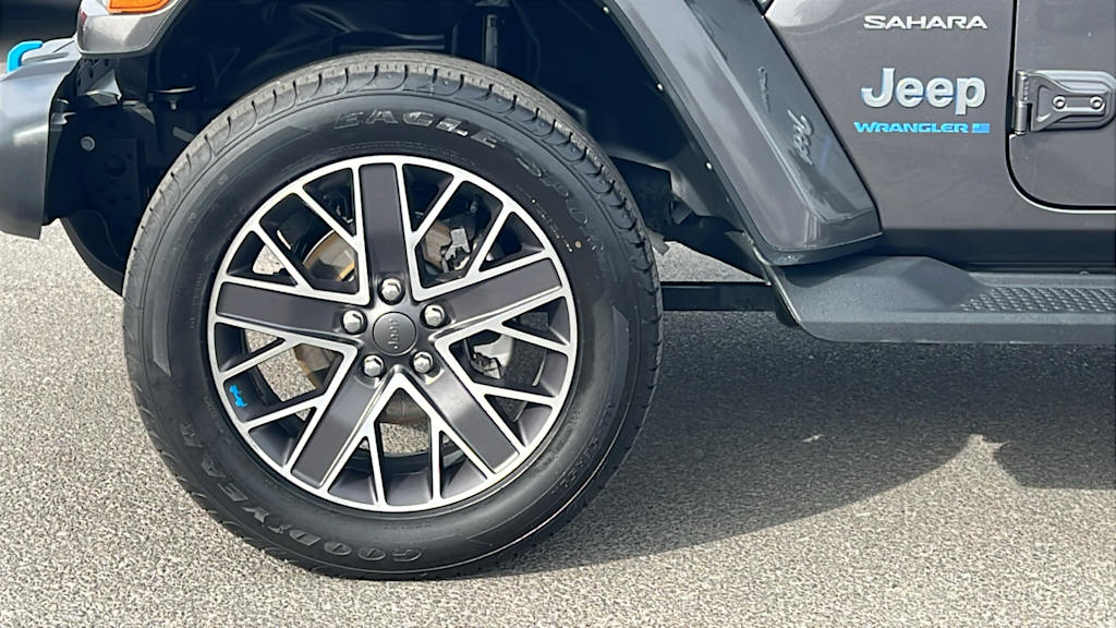 Thumbnail: 2023 Jeep Wrangler - 8