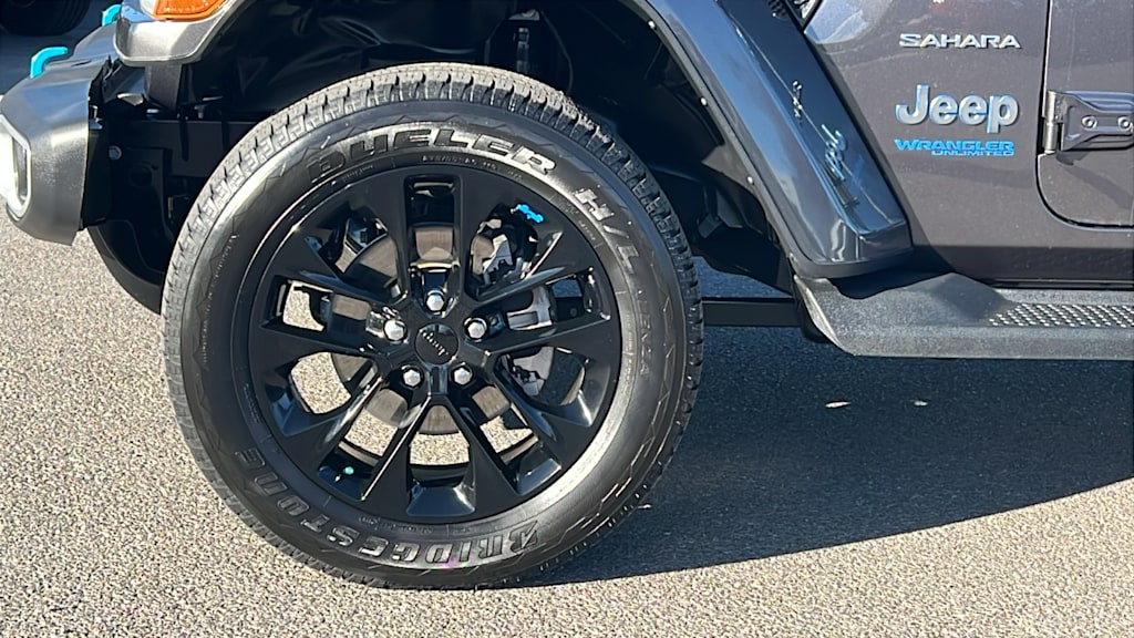 Thumbnail: 2022 Jeep Wrangler - 8