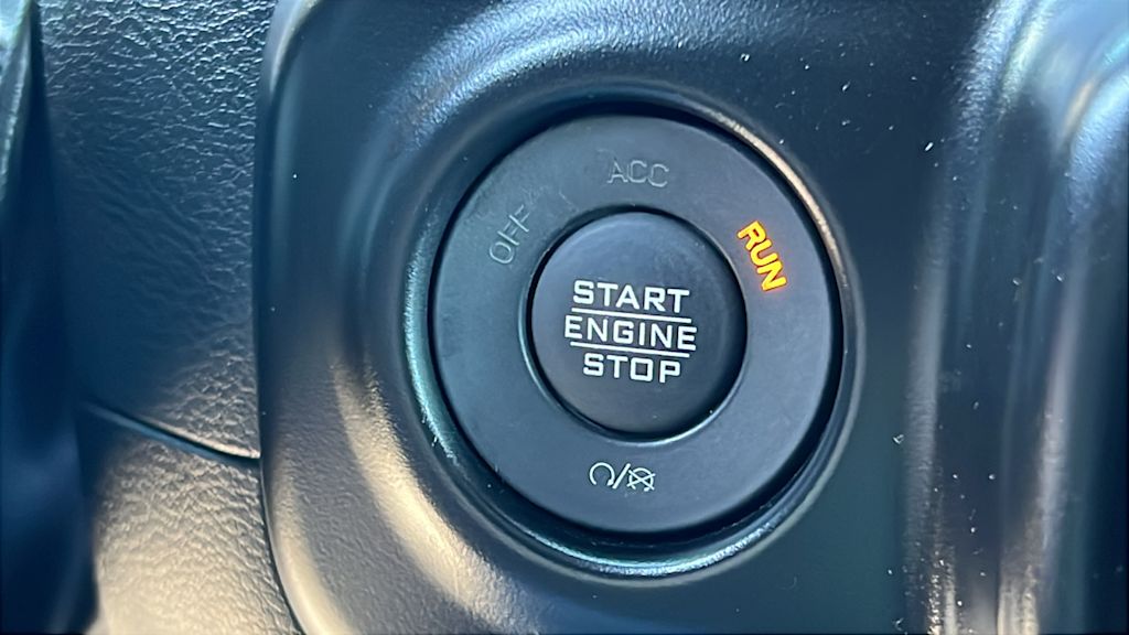 Thumbnail: 2022 Jeep Wrangler - 25