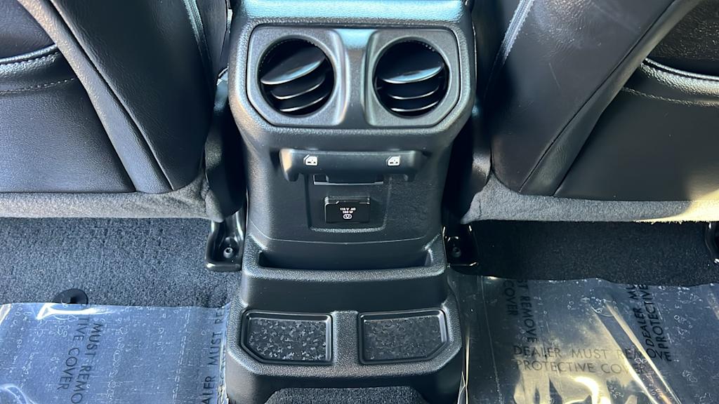 Thumbnail: 2022 Jeep Wrangler - 30
