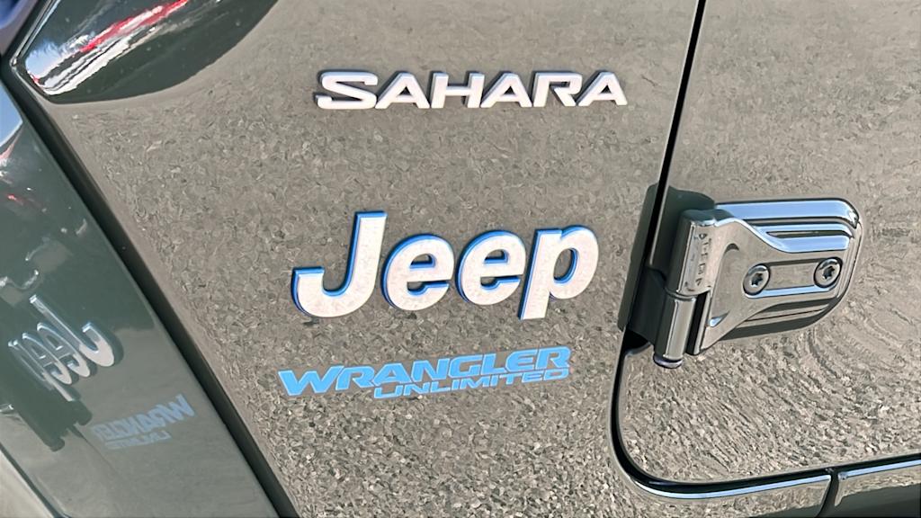 Thumbnail: 2022 Jeep Wrangler - 7