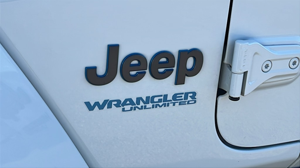 Thumbnail: 2022 Jeep Wrangler - 7