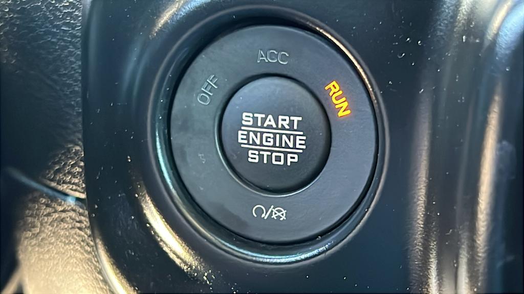 Thumbnail: 2022 Jeep Wrangler - 25