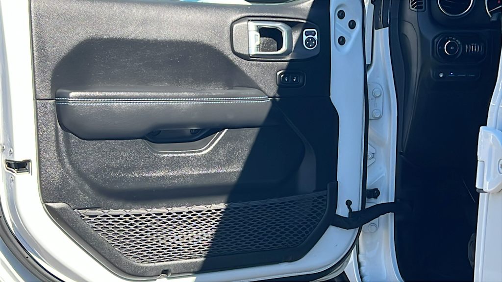 Thumbnail: 2022 Jeep Wrangler - 29