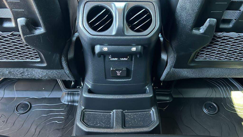 Thumbnail: 2023 Jeep Wrangler - 30