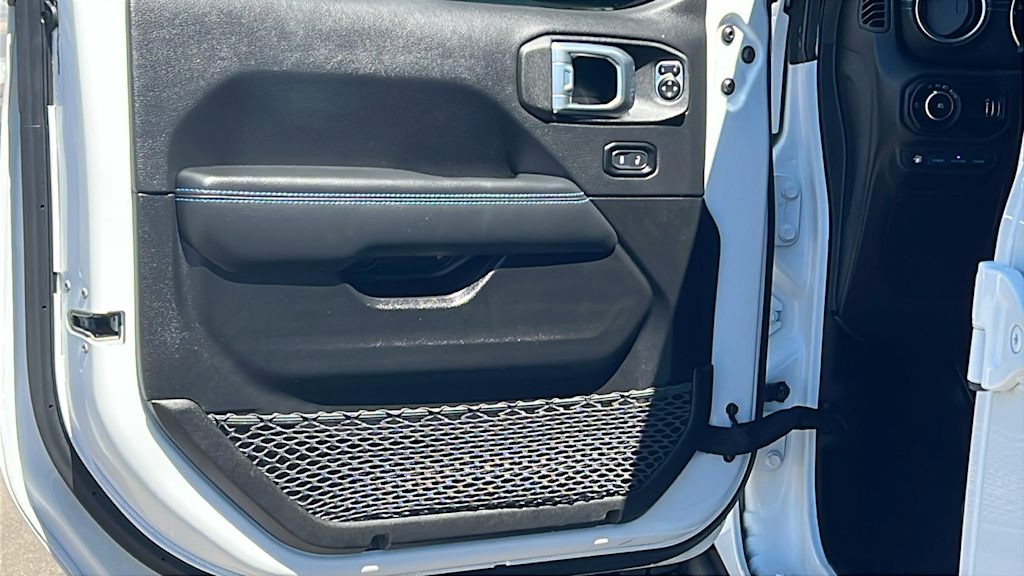 Thumbnail: 2023 Jeep Wrangler - 29