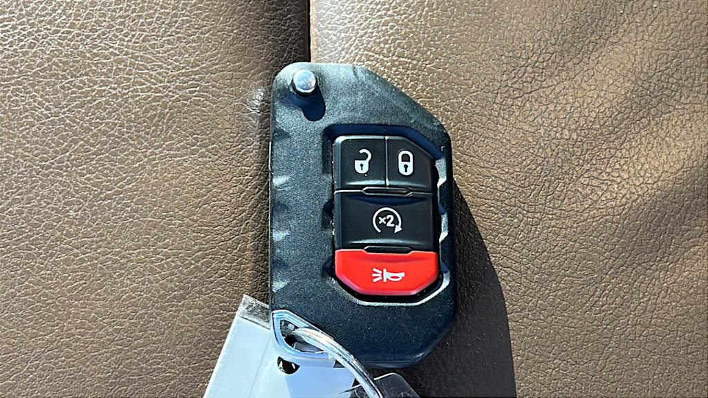 Thumbnail: 2022 Jeep Wrangler - 18