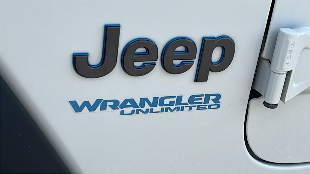 Thumbnail: 2022 Jeep Wrangler - 7