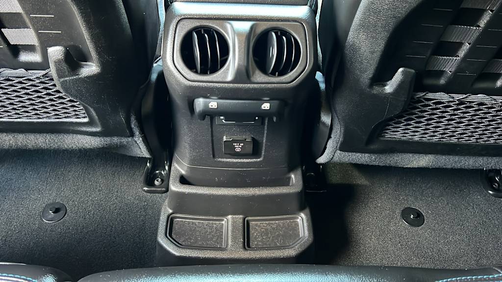 Thumbnail: 2022 Jeep Wrangler - 29