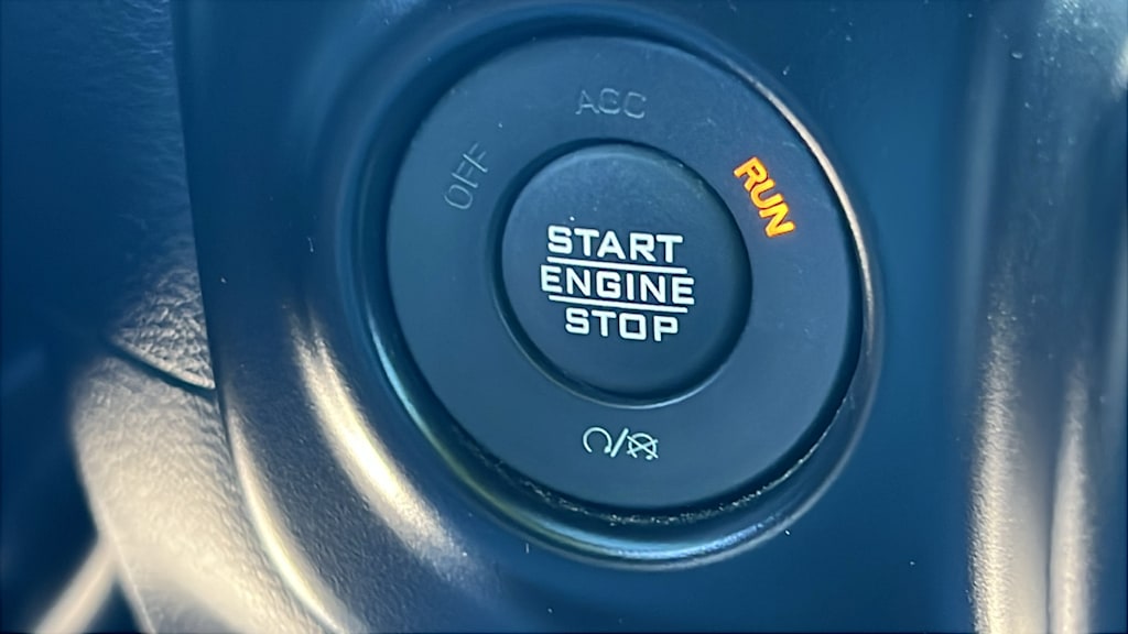 Thumbnail: 2022 Jeep Wrangler - 23