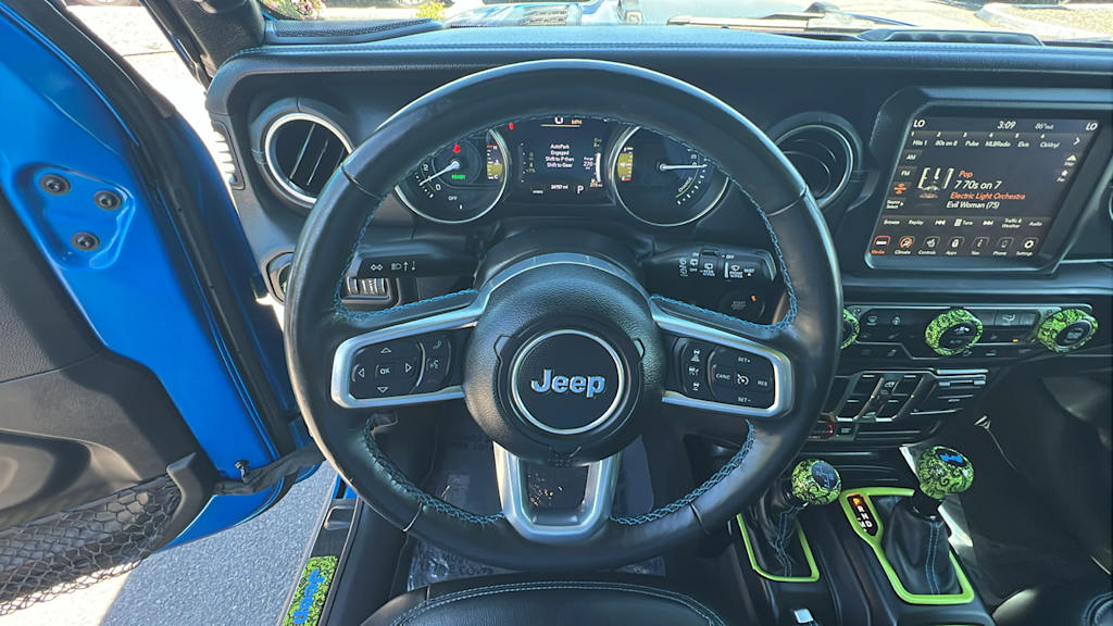 Thumbnail: 2022 Jeep Wrangler - 9