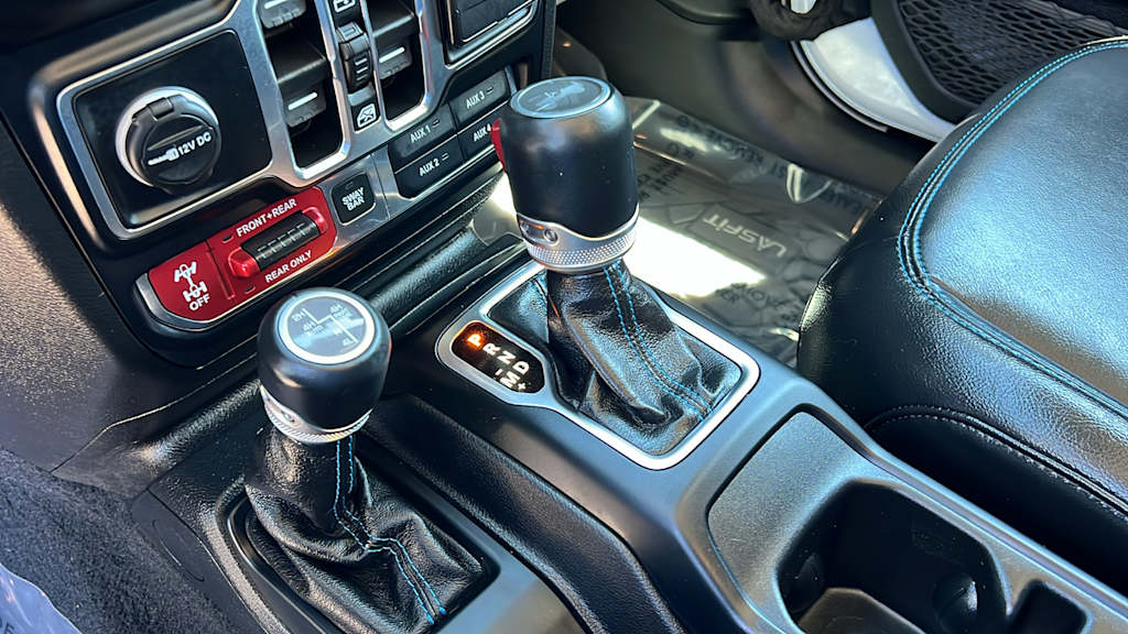 Thumbnail: 2023 Jeep Wrangler - 15