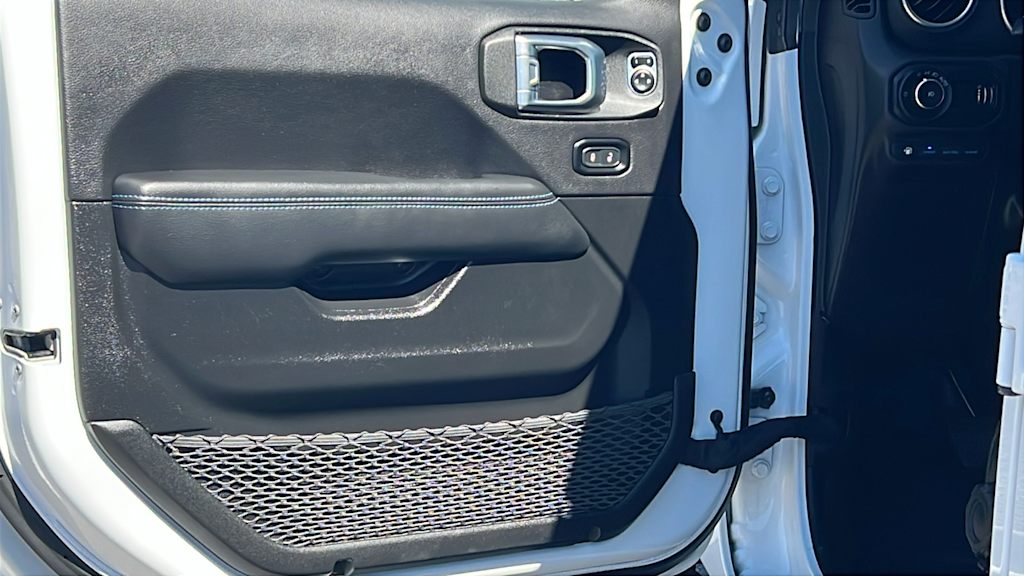 Thumbnail: 2023 Jeep Wrangler - 29