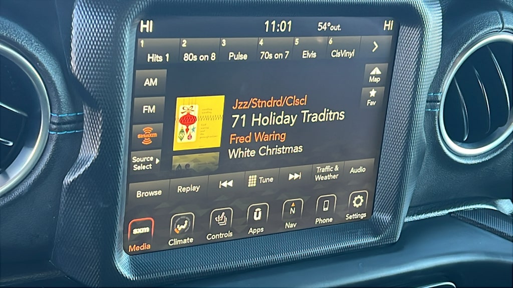 Thumbnail: 2022 Jeep Wrangler - 13