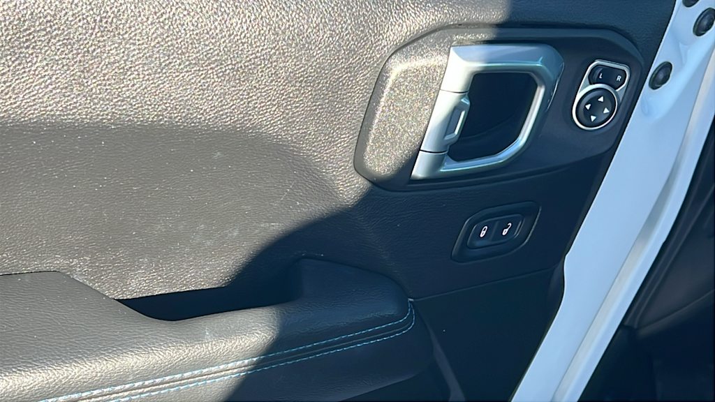 Thumbnail: 2022 Jeep Wrangler - 29