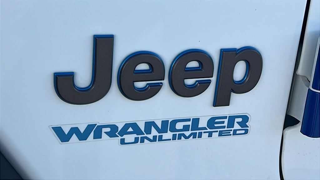 Thumbnail: 2022 Jeep Wrangler - 6