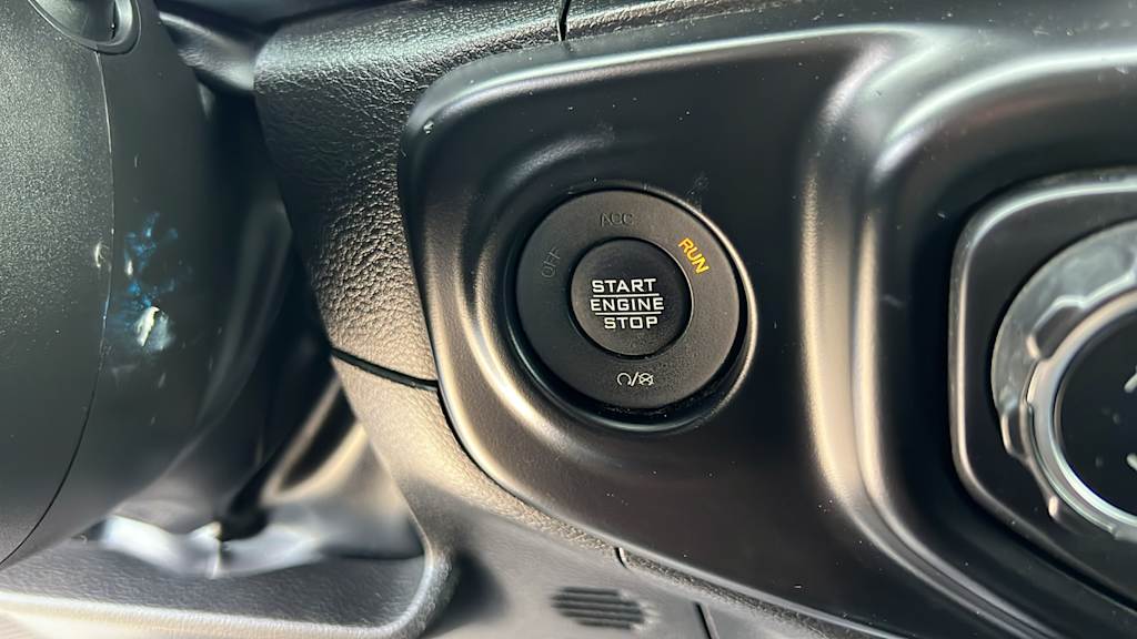 Thumbnail: 2022 Jeep Wrangler - 25