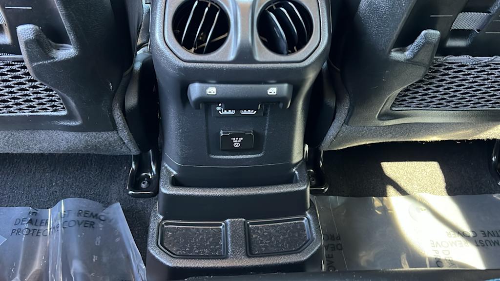 Thumbnail: 2022 Jeep Wrangler - 30