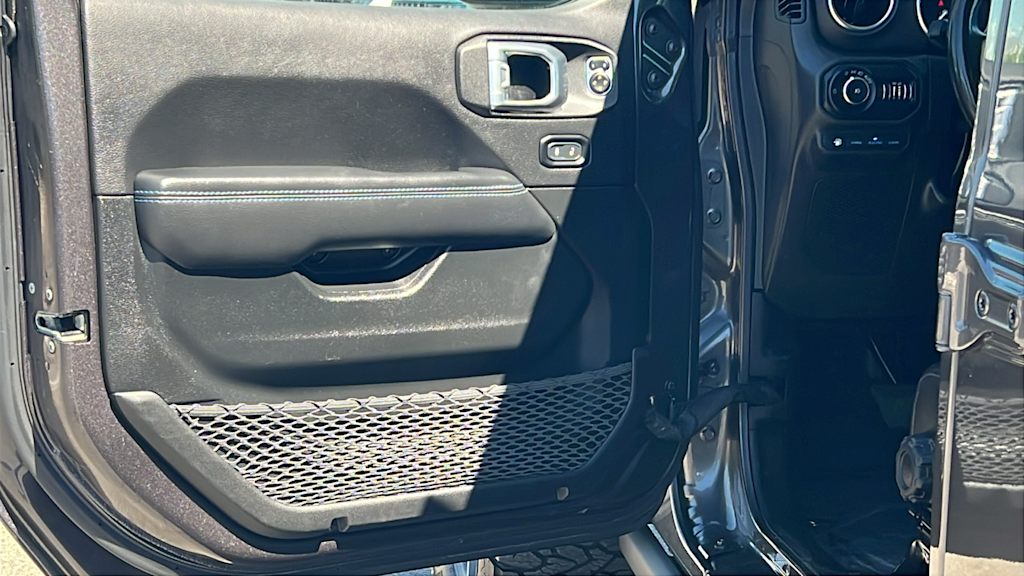Thumbnail: 2022 Jeep Wrangler - 29