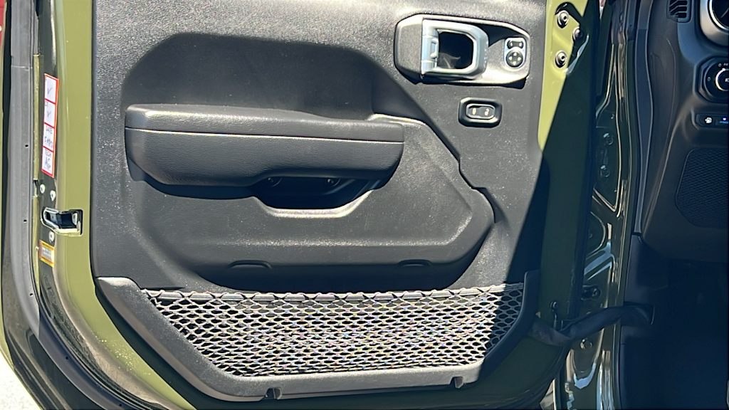 Thumbnail: 2023 Jeep Wrangler - 28