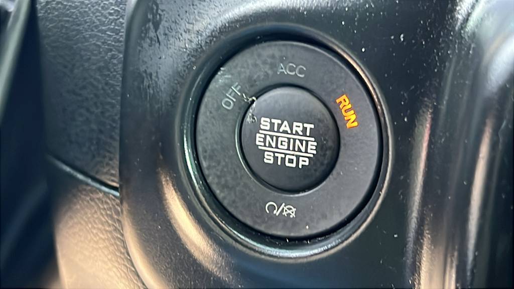 Thumbnail: 2022 Jeep Wrangler - 25
