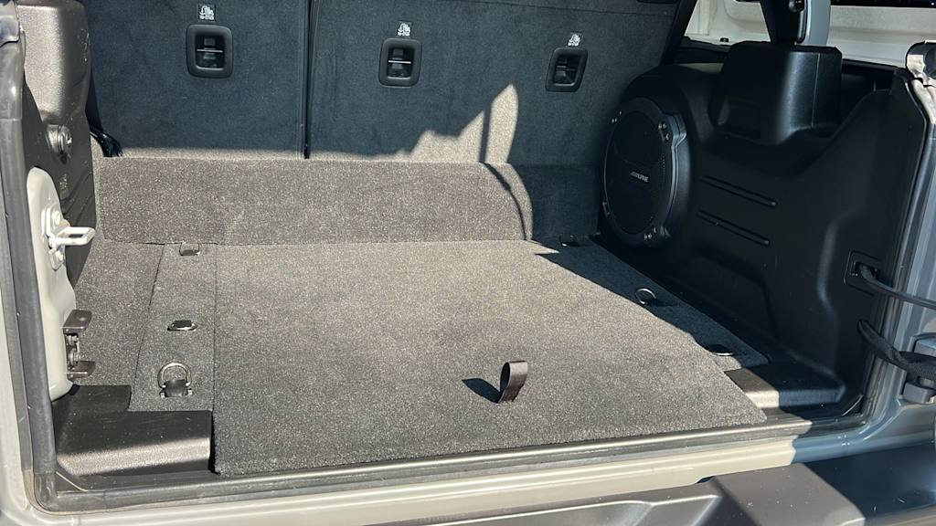 Thumbnail: 2022 Jeep Wrangler - 17