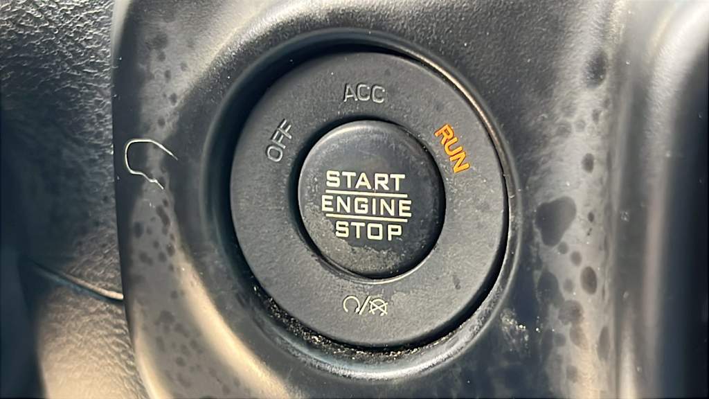 Thumbnail: 2022 Jeep Wrangler - 25