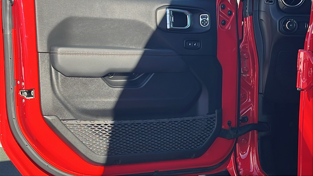 Thumbnail: 2023 Jeep Wrangler - 28